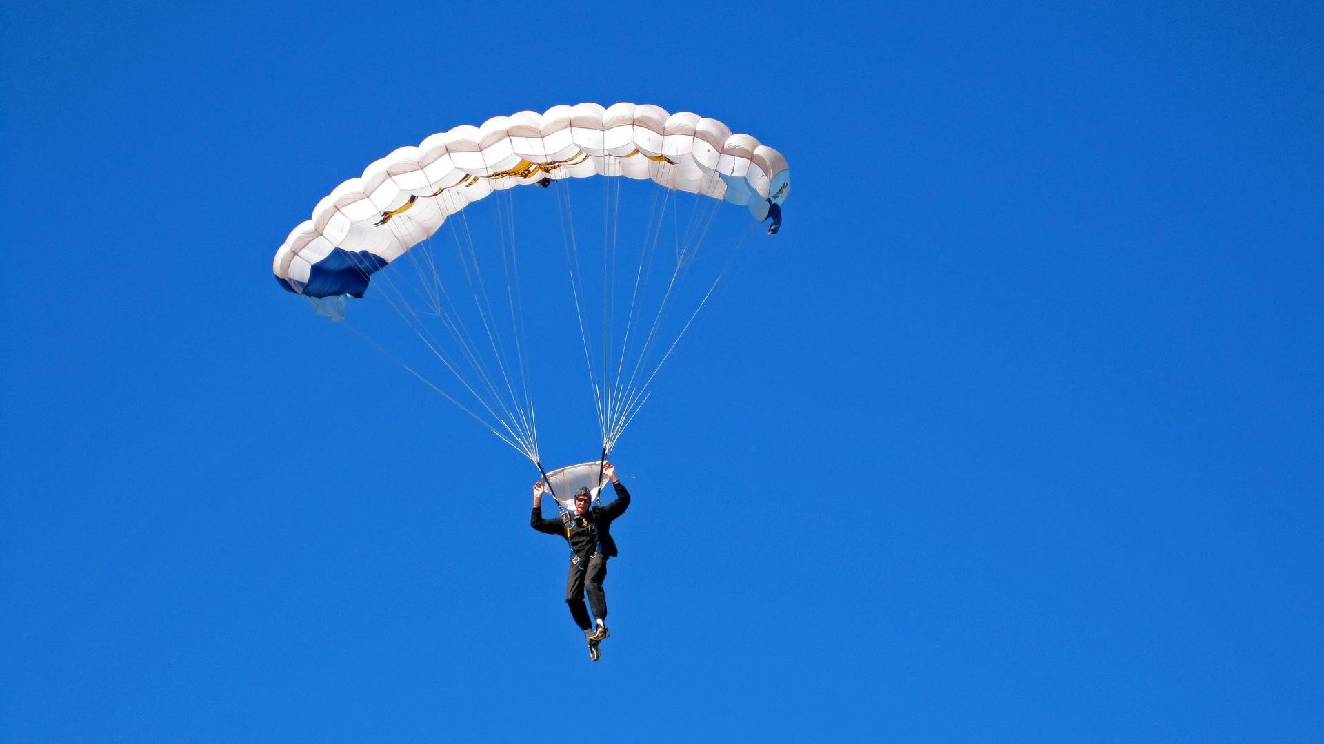 塔特打破传统打法，以新鲜战术带领袋鼠队攀升至顶峰