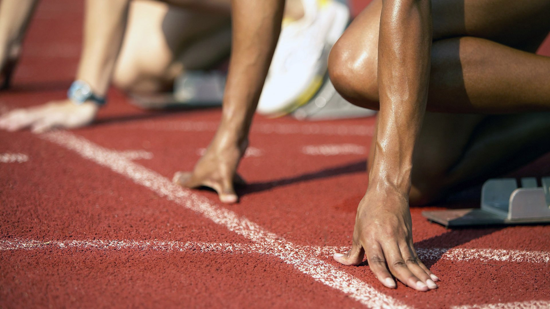 开云官网首页-跳水赛中突尼斯男子完成完美入水，吉尼斯跳水